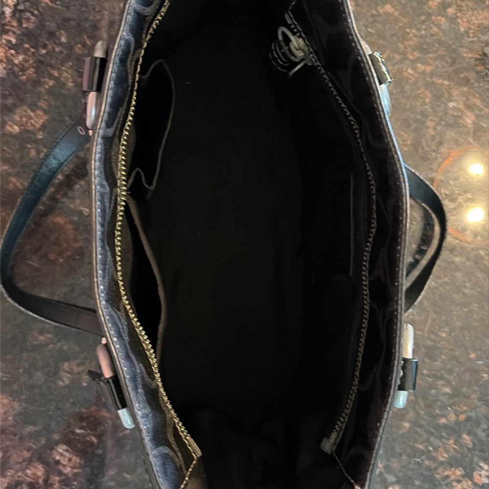 Coach purse - Picture 3 of 3